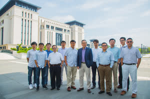 3:binary?id=SsPIZ7zEojuX0tAbFYqcqbOtGcxksDsfKCnAsAinAR9VzJ8CoFHiTQ_3D_3D:Currently there are more than ten research and teaching staff in the institute, including Vice Rector (Students Affairs) Prof Haydn Chen (7th from left)