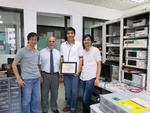 1:binary?id=g4OvthpsFrvp_2BD20vhOW2VNg7KZDYA4_2F_2FHrJLwELRRyW04nWzO_2B2InLNxJpgoAOE:(From left to right) Prof. Mak Pui In, Prof. Rui Martins, PhD student Lei Ka Meng and Dr. Law Mak Kay