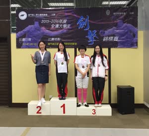 2:binary?id=gPEv_2B7fO2rVXTzBsEgznWe6ZCmf_2BWoV2NiYn2G51m3jRZEbn8kQ5Kw_3D_3D:UM students wins a gold medal and two bronze medals in women’s sabre category