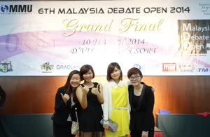 1:binary?id=kSSbfSsEMbMVEL3IzWVI31_2BUpSyQeCaJDcjvJpxXNi7pyHm72KI7ew_3D_3D:UM’s English Debating Team wins championship at the 6th Malaysia Debate Open 2014