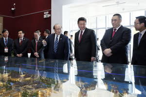 3:binary?id=uwWc7e5Df0yTSMCc9LhBomA_2FSdyXPwguBJSpSNgBrHm_2BPL8J1OgKhg_3D_3D:Rector Wei Zhao tells President Xi Jinping about the master plan for UM (GSC)