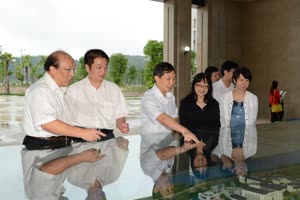 1:binary?id=6FIKfJeTQeVMg052Egsias5awn0KI8a4XGw9E50SorEKApIvQBEoiA_3D_3D:A delegation from the Liaison Office of the Central People's Government in Macao SAR visit UM’s new campus